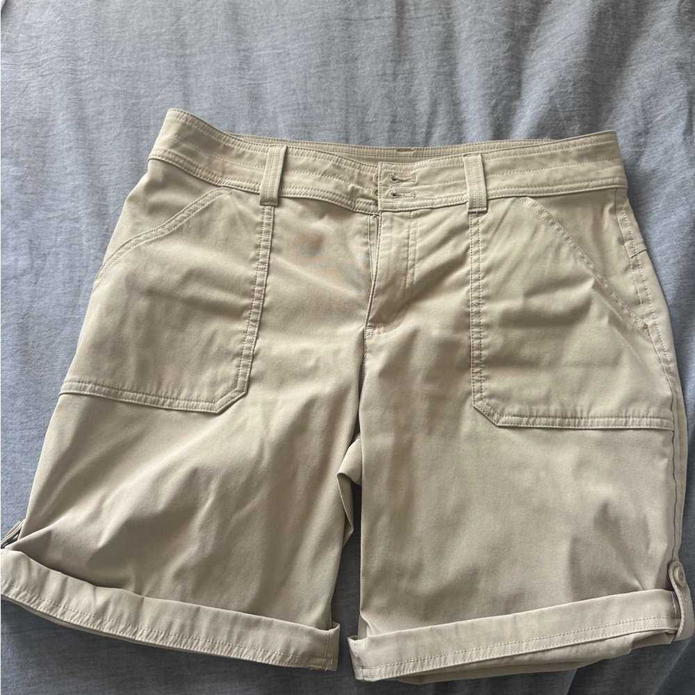 Eddie Bauer Women's Shorts in Tan